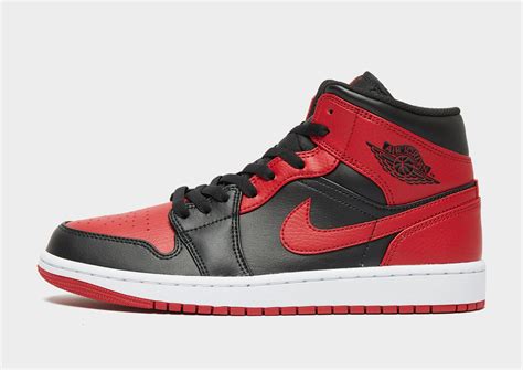 Boys Jordan 1 Mid Top Shoes (21) 